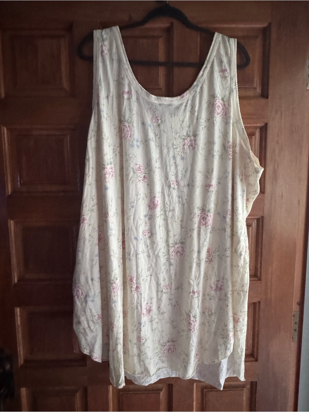 Plus size nightgown. - Picture 2 of 5